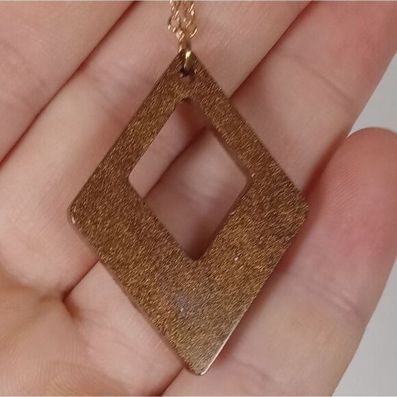 CLEARANCE-  Brown diamond resin pendent - Picture 5 of 5